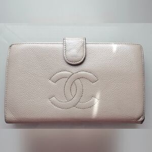 Authentic chanel kisslock wallet